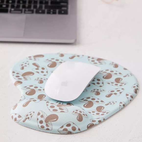 NWT Urban Outfitters Graphic Print Wrist Rest Mousepad - Picture 2 of 7